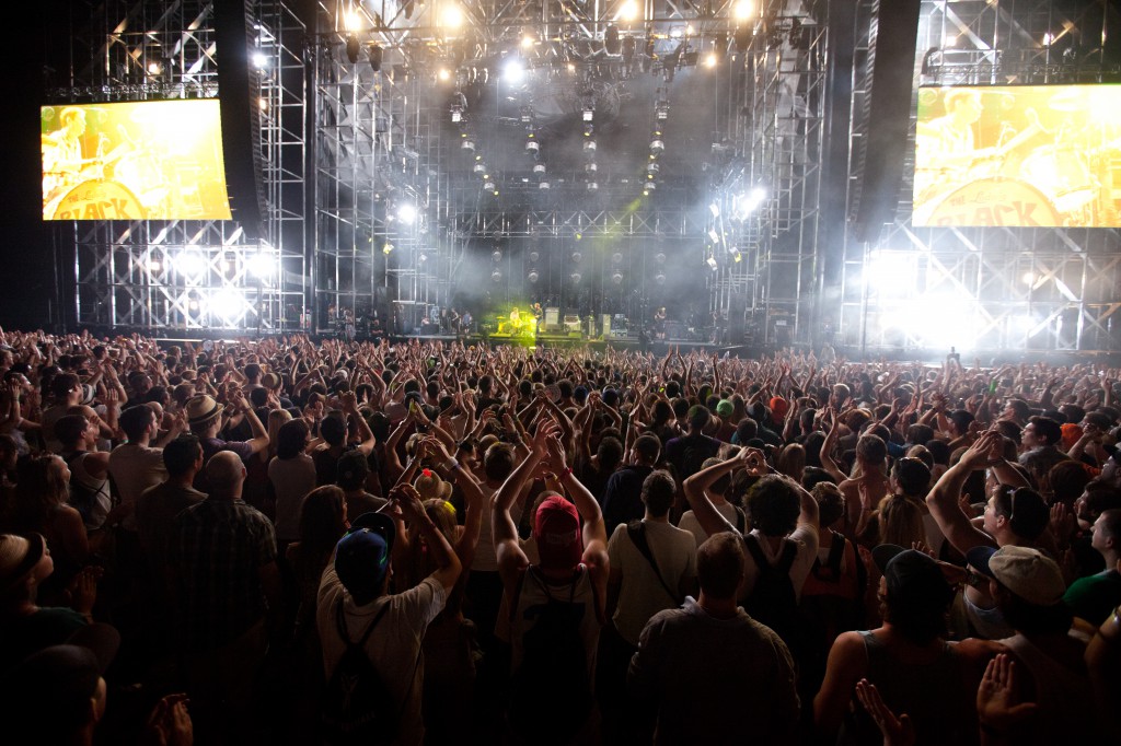 Crowd for The Black Keys