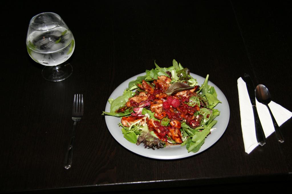 Raspberry Vinaigrette Chickend Salad
