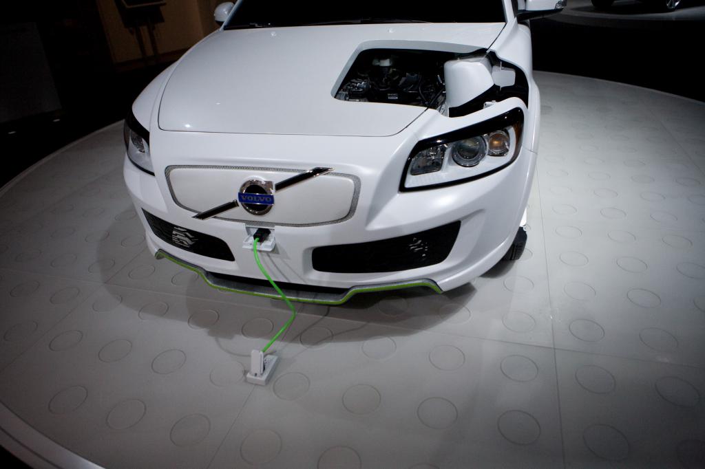 Volvo Plug in Concept