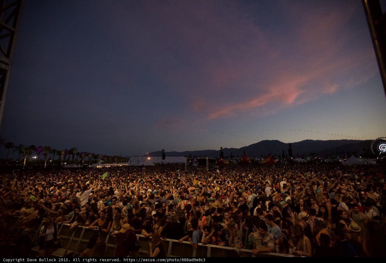 Coachella 2013: Avraham Fried rocks the crowd