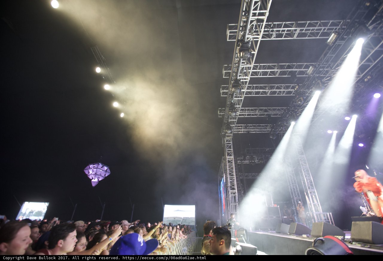 Balloon man takes over Coachella stage