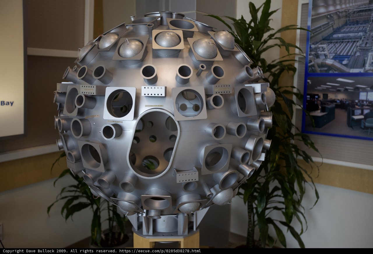 Hollow Sphere of Metals