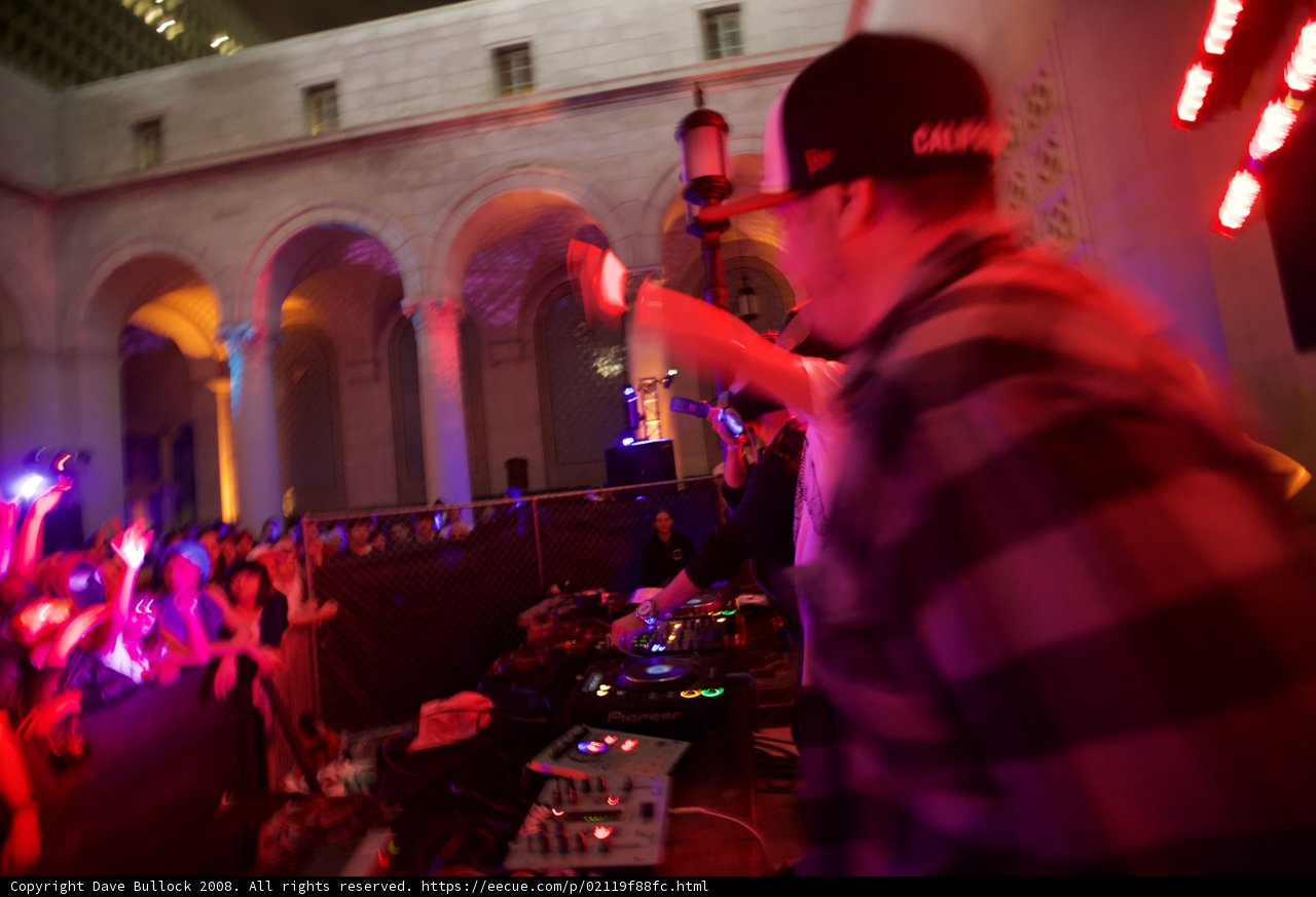 Beats under the urban light