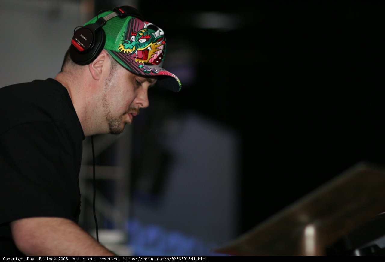 Grooving with the Cap