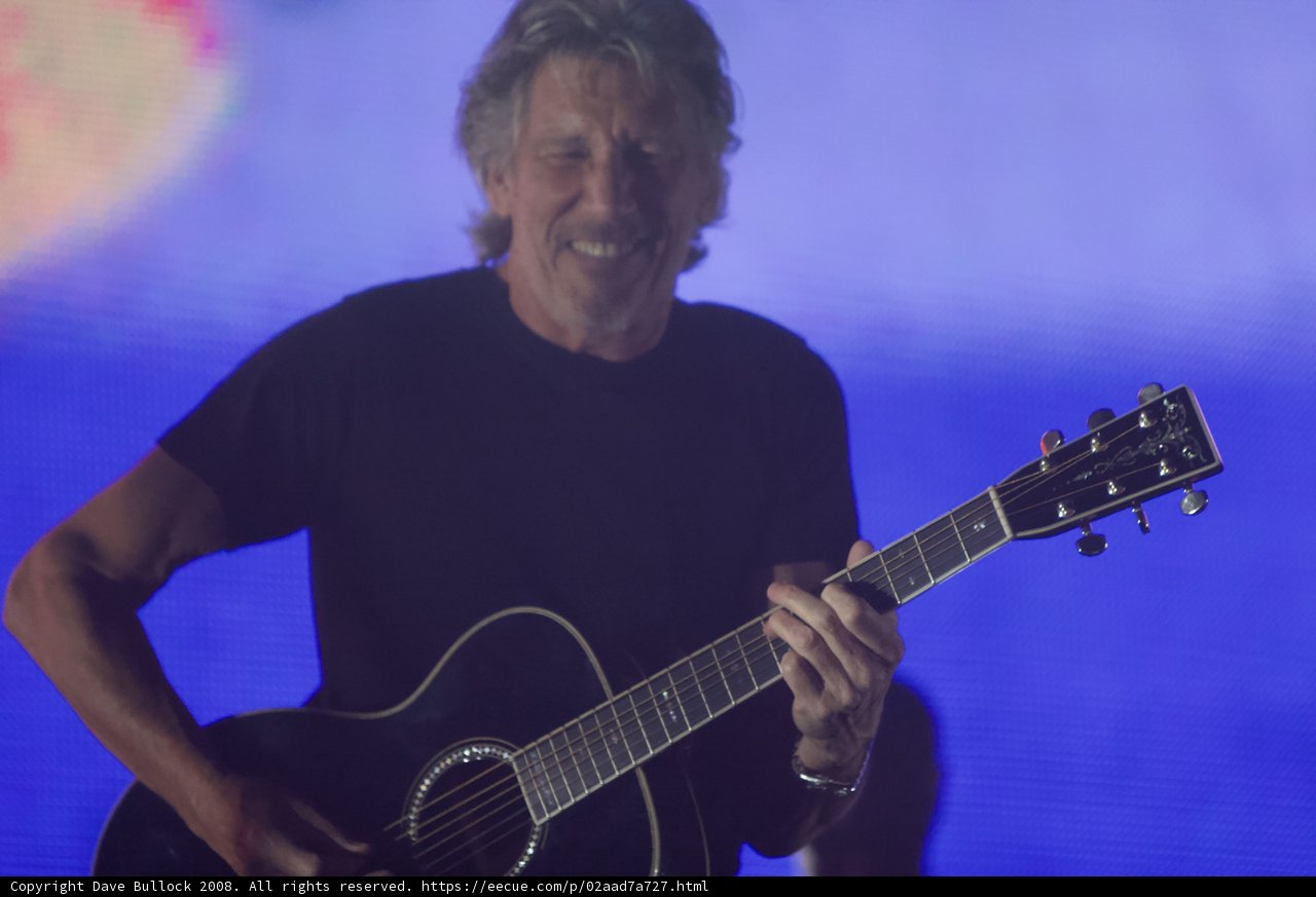 Roger Waters' Acoustic Performance