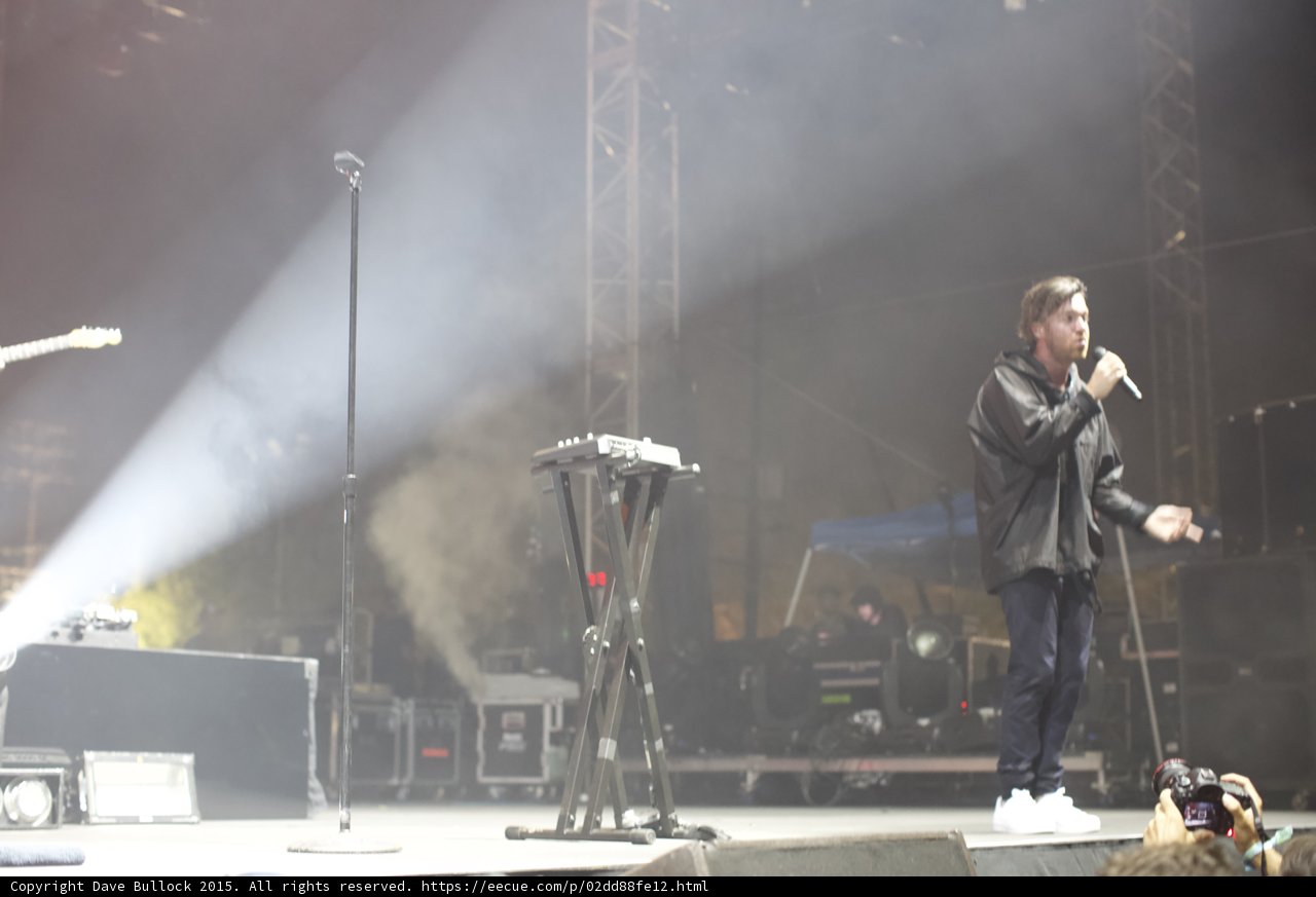 Singer Wide Stage Haze