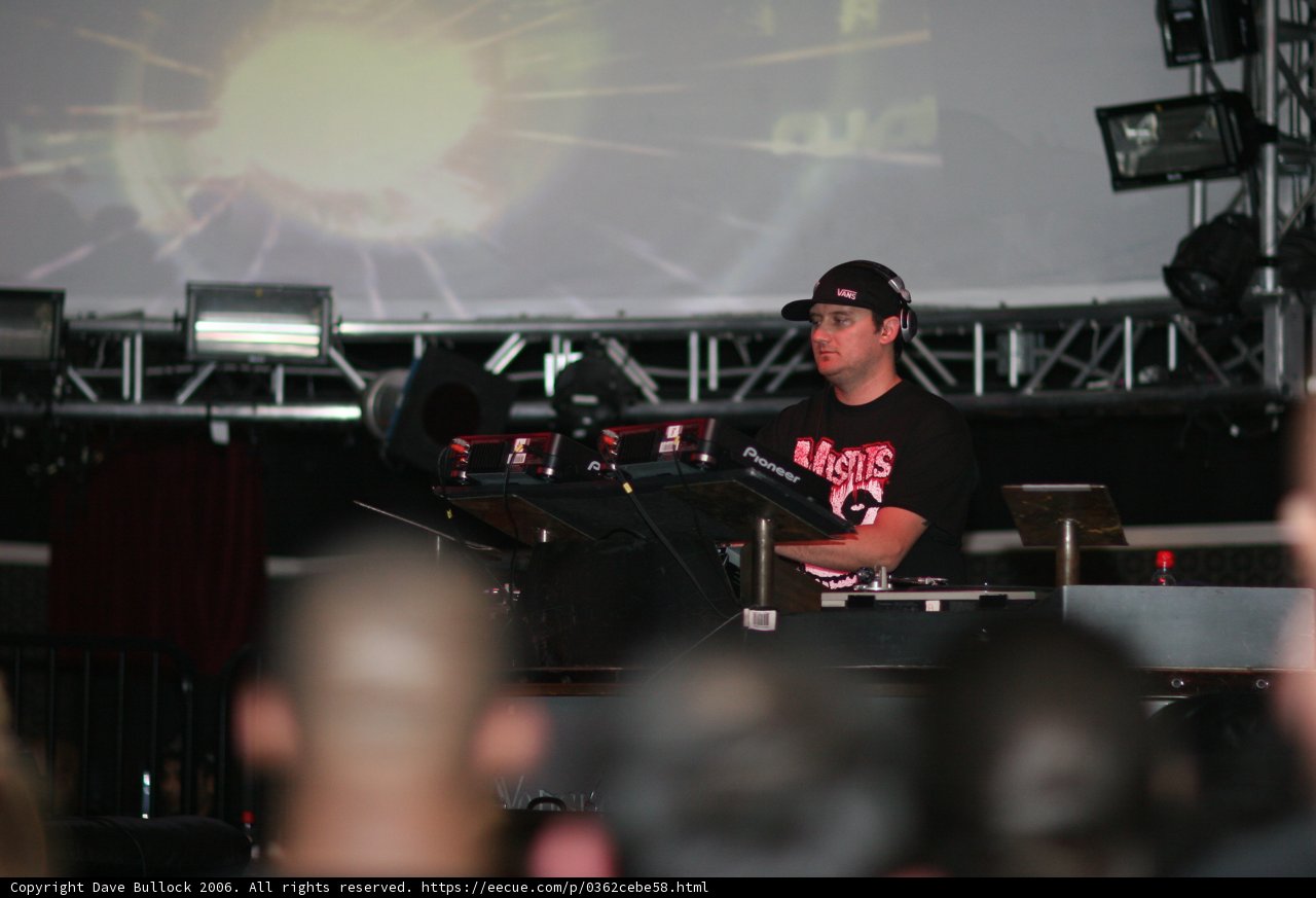 DJ Set in the Spotlight