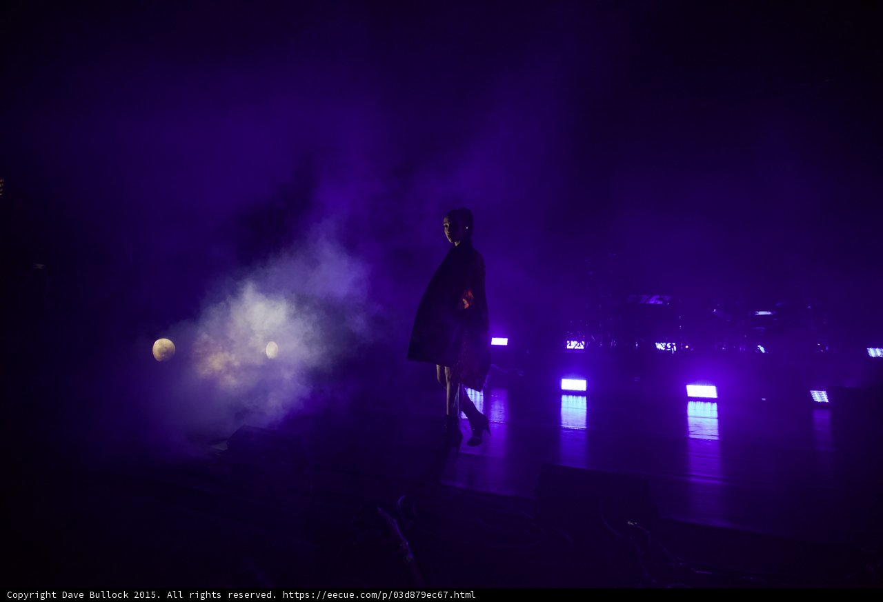 FKA twigs Wide Stage Purple Lighting Silhouette Standing Tall Red Kimono LED Lights Heavy Haze Moon Atmospheric