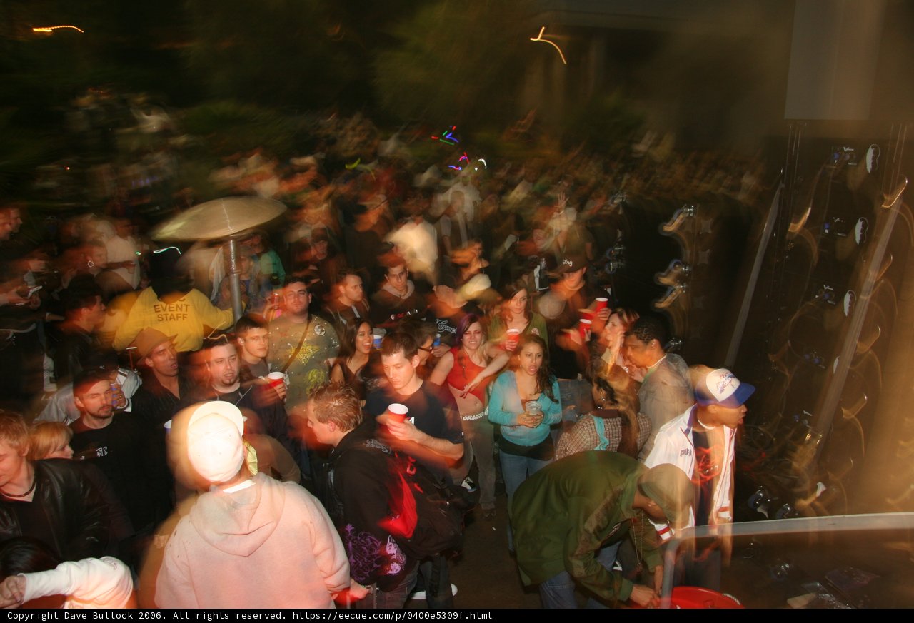 NYE 2005: Club-goers gather around fire hydrant