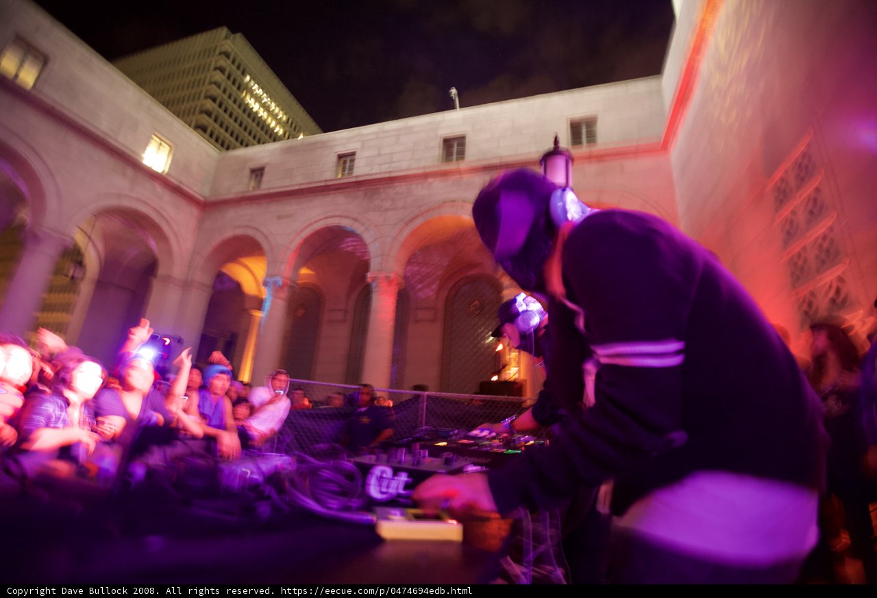 Nightclub Arch DJ