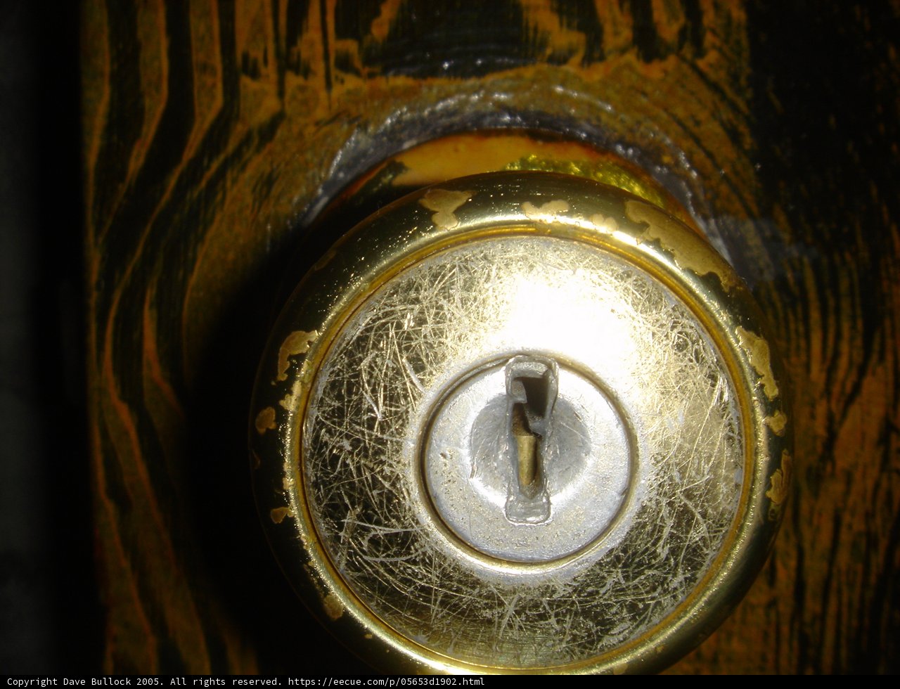 The Golden Wheel of Locking Machine