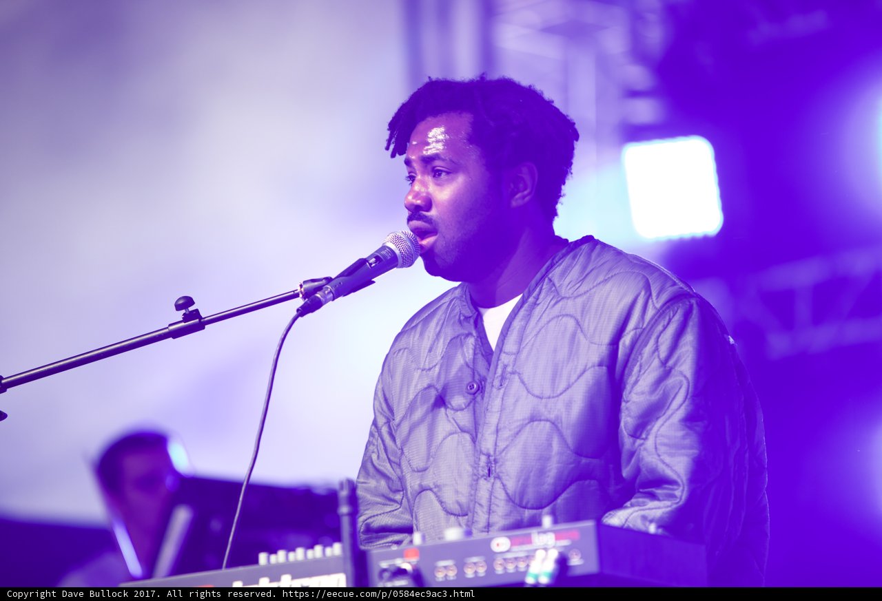 Sampha's Keyboard Performance