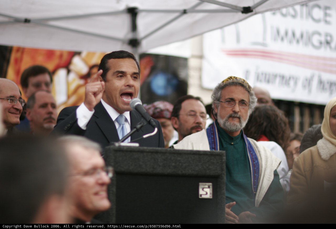 Antonio Villaraigosa Addresses Rally Crowd