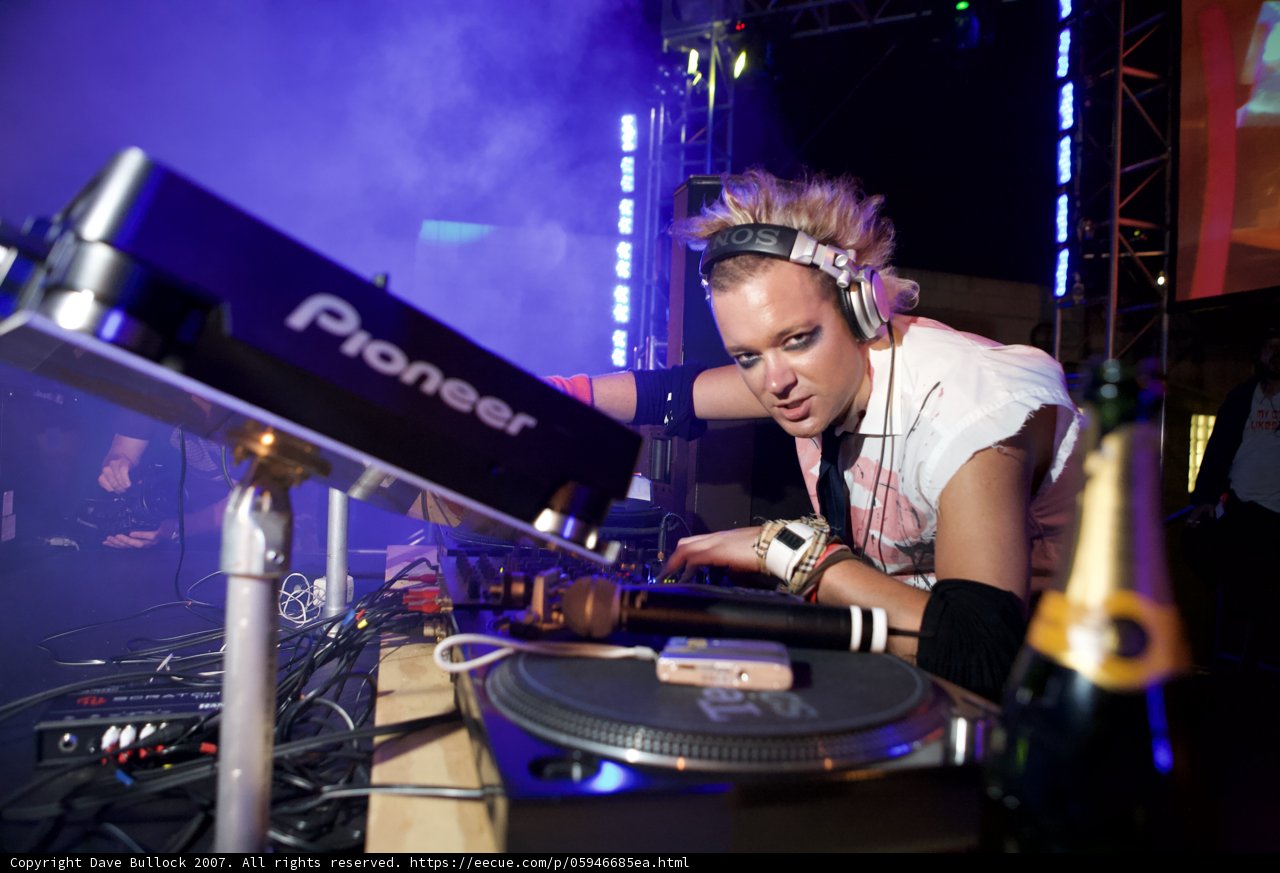 EDC 2007: White Shirt, Headphones, and Music