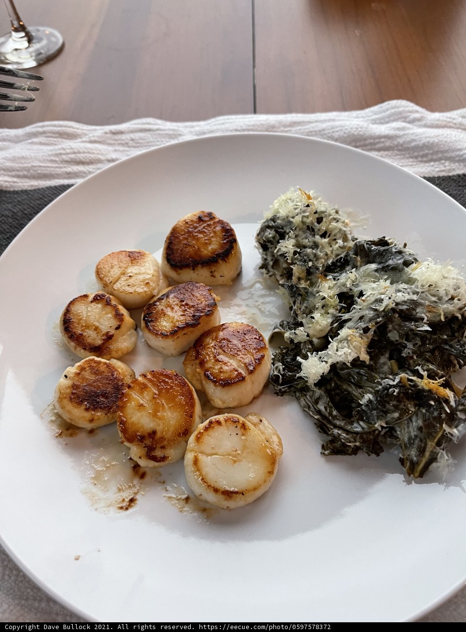 Scallops and Spinach Delight