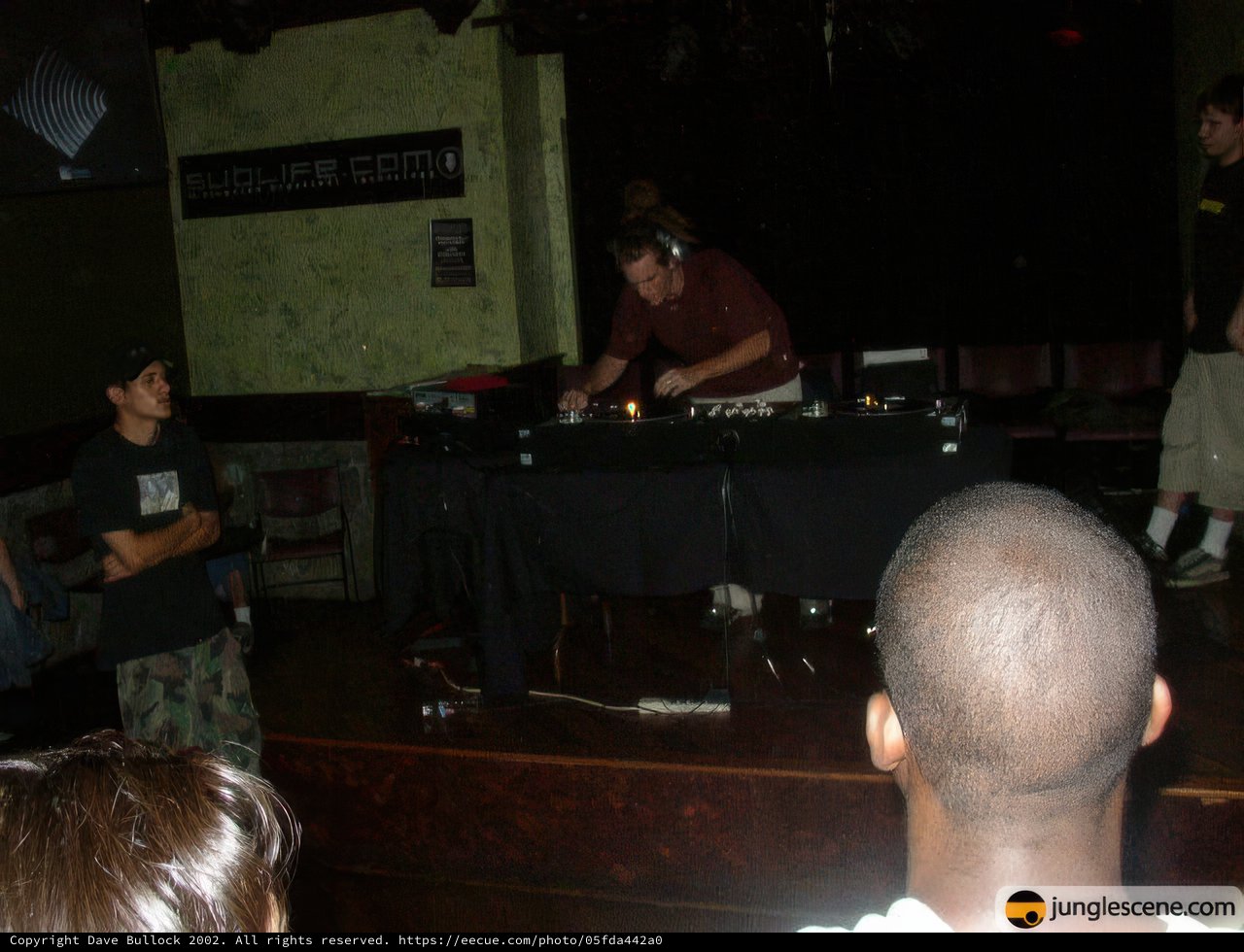 Playing Live: The Dj Table and The Crowd