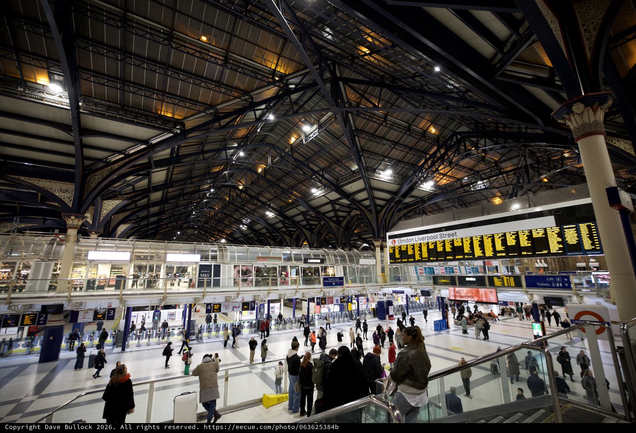 Liverpool Street Station's Victorian Architecture and Modern Transit Hub