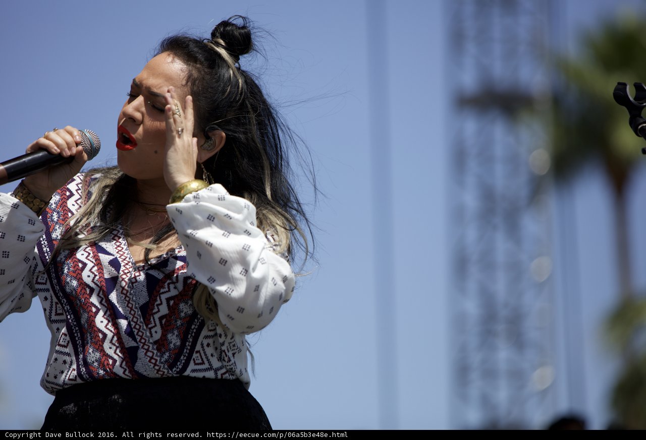 Carla Morrison's Outdoor Performance