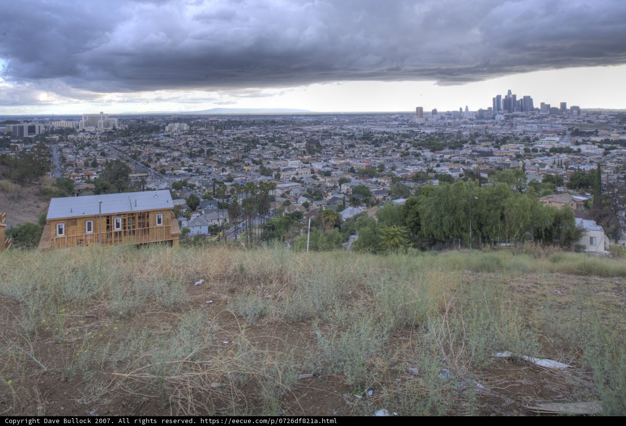 Hillside House Overlooking the City