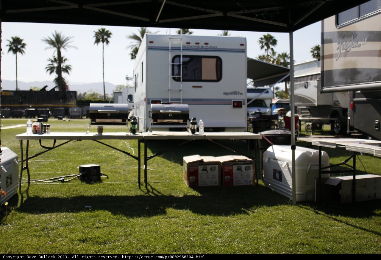 Outdoor Grill and Cooler Station for Vehicles