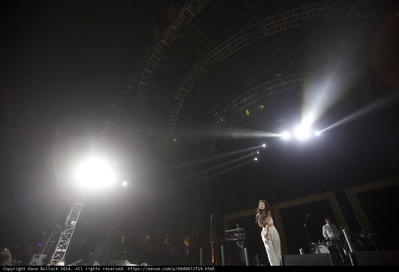 Lorde shines under the Coachella spotlights