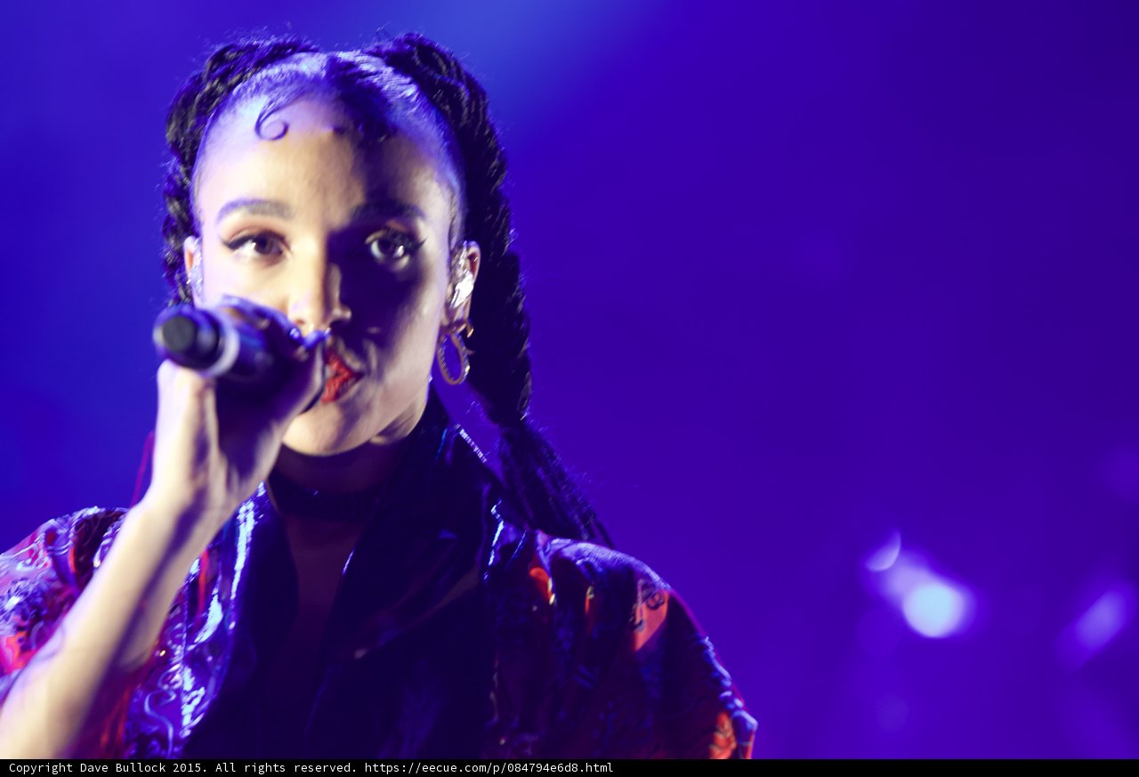 FKA twigs Portrait Face Visible Baby Hairs Swirls Cat-Eye Makeup Multiple Earrings Red Lipstick Braided Ponytails Kimono Red Gold Patterns Purple Blue Lighting Spotlight