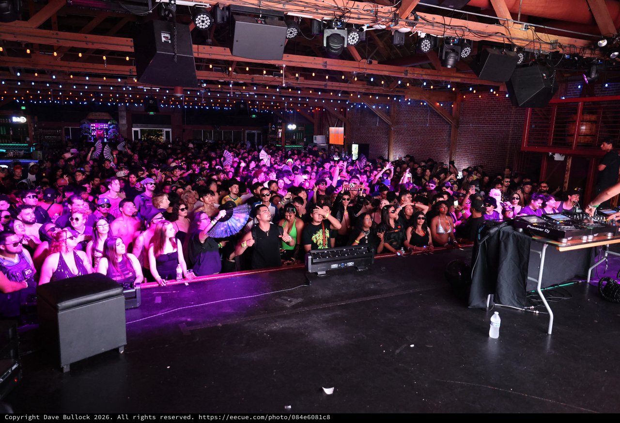 Packed Crowd Surges at Wobbleland 2026 Festival