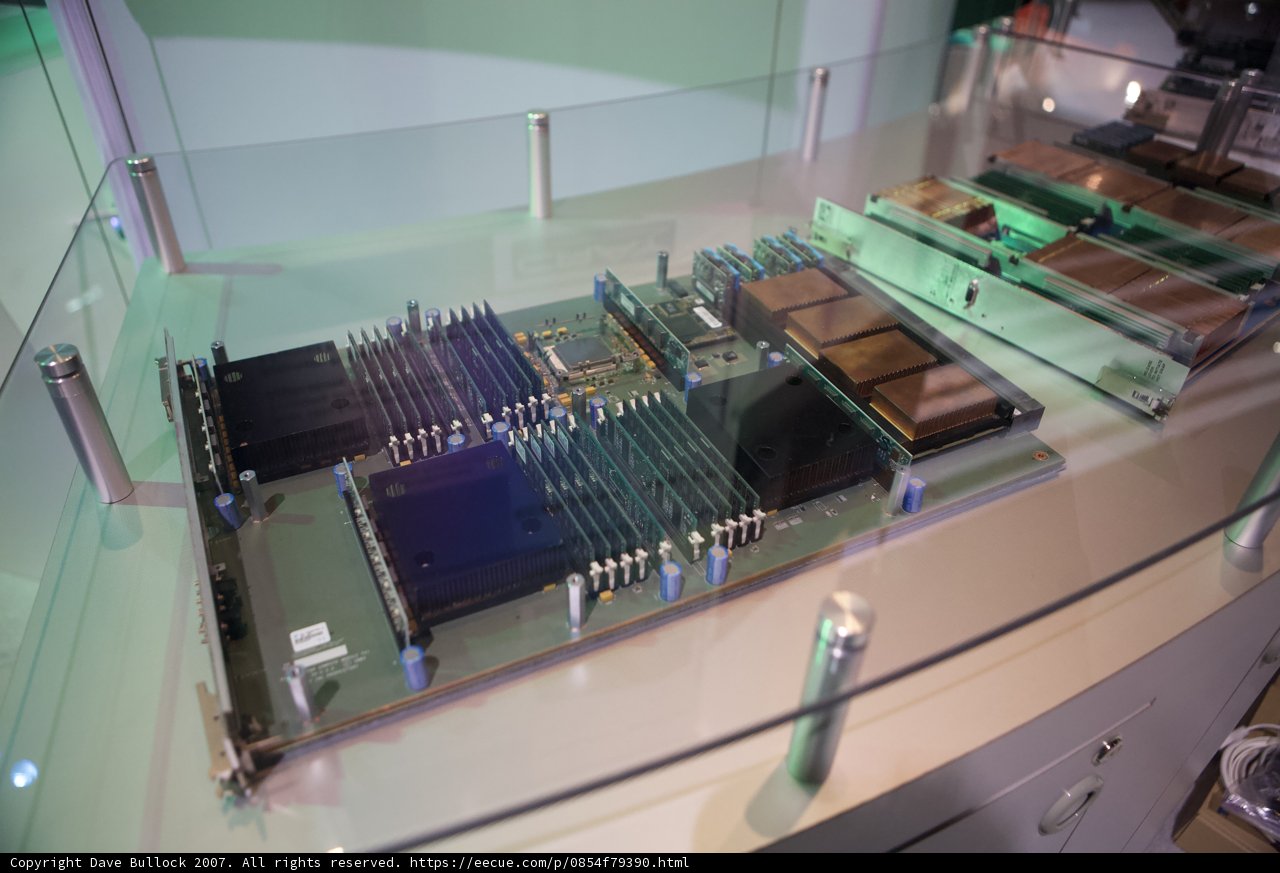 Cutting-Edge Computing in Glass