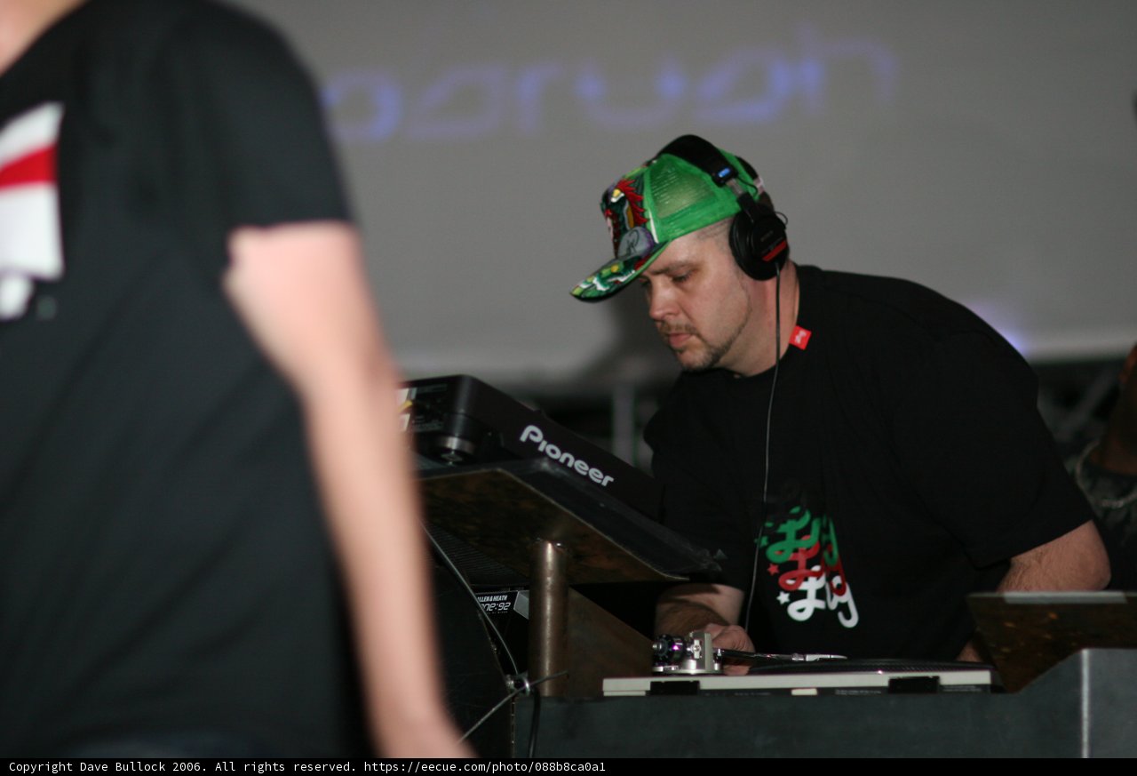 DJ Sam R in Action