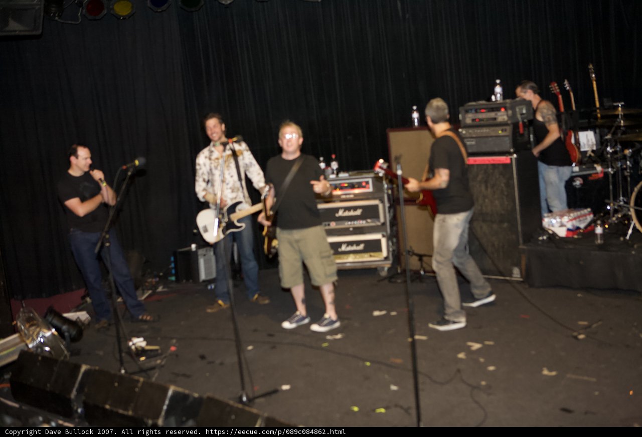 Bad Religion Rocks the Glasshouse
