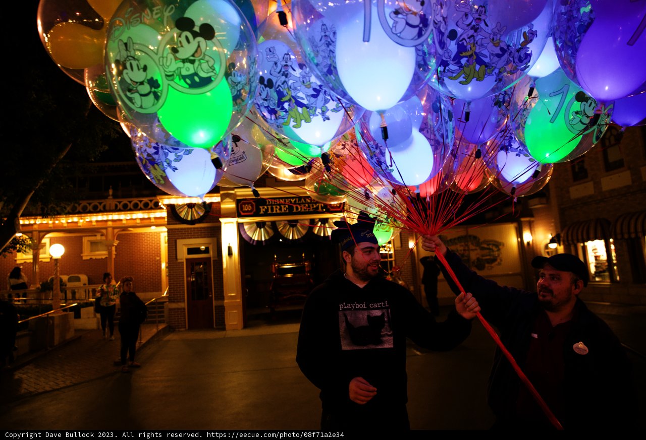 Magical Moments with Illuminated Balloons