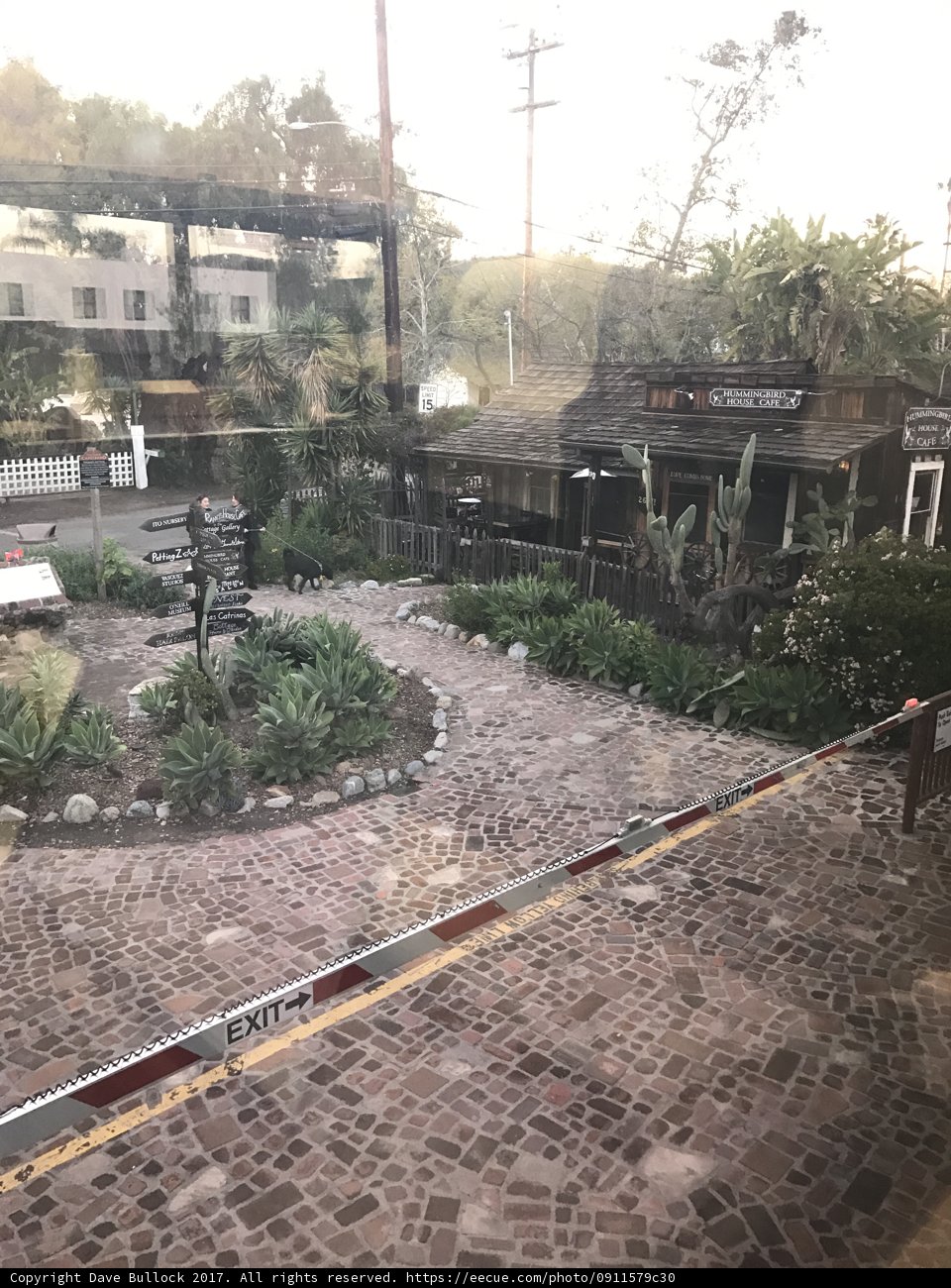 Serene Brick Courtyard with Flagstone Walkway