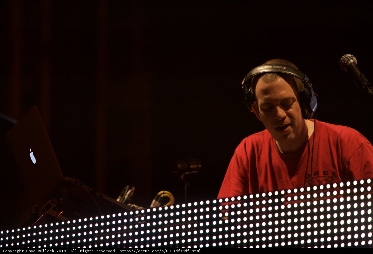 Entertainer on the Decks