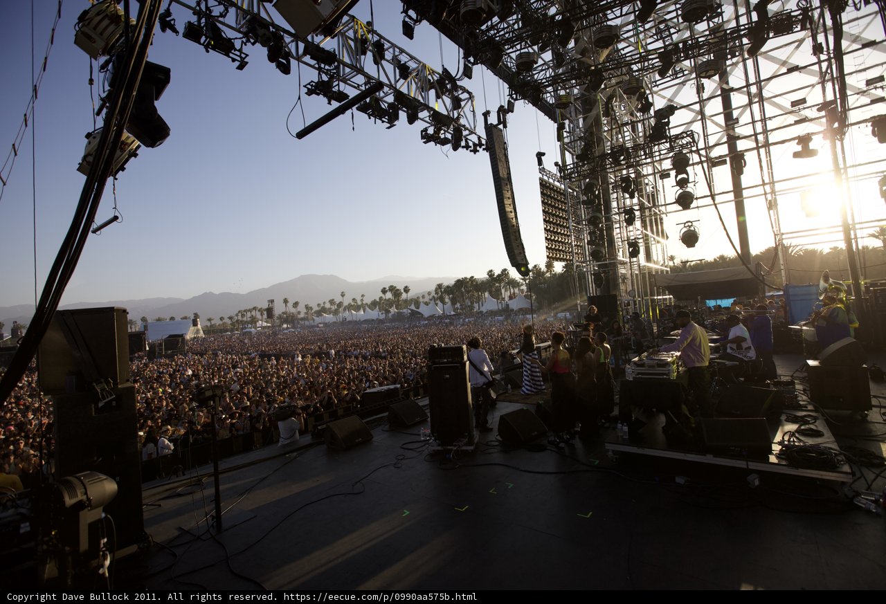 Coachella 2011 Rocks the Crowd