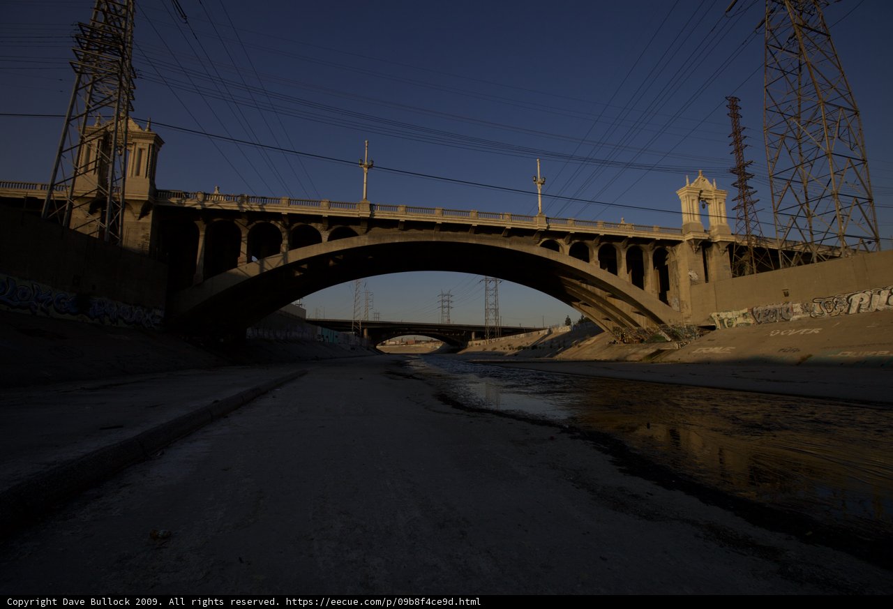 Stunning Arch Bridge Over the LA River