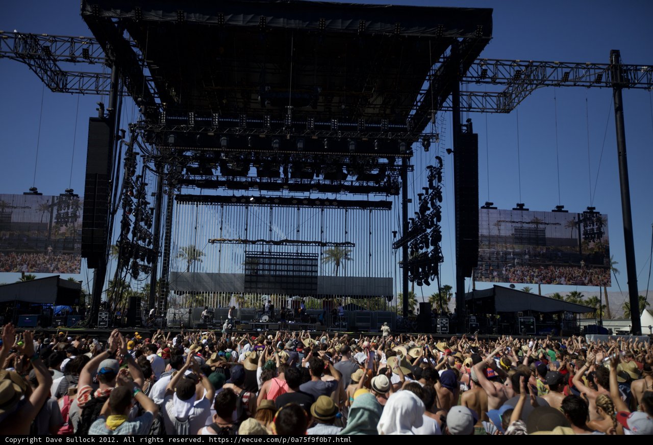 Electric Crowd