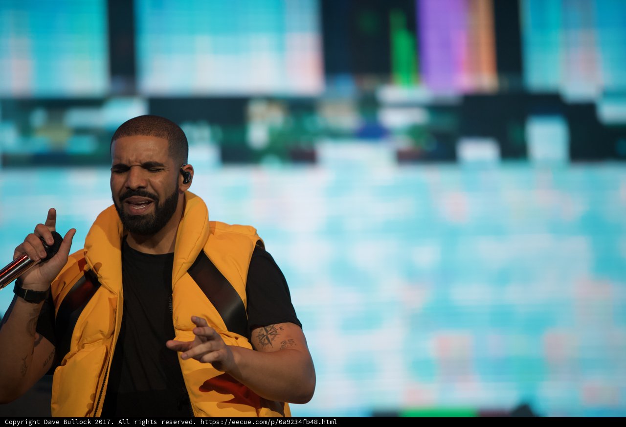 Drake electrifies the crowd with his solo performance at the 2016 Grammy Awards