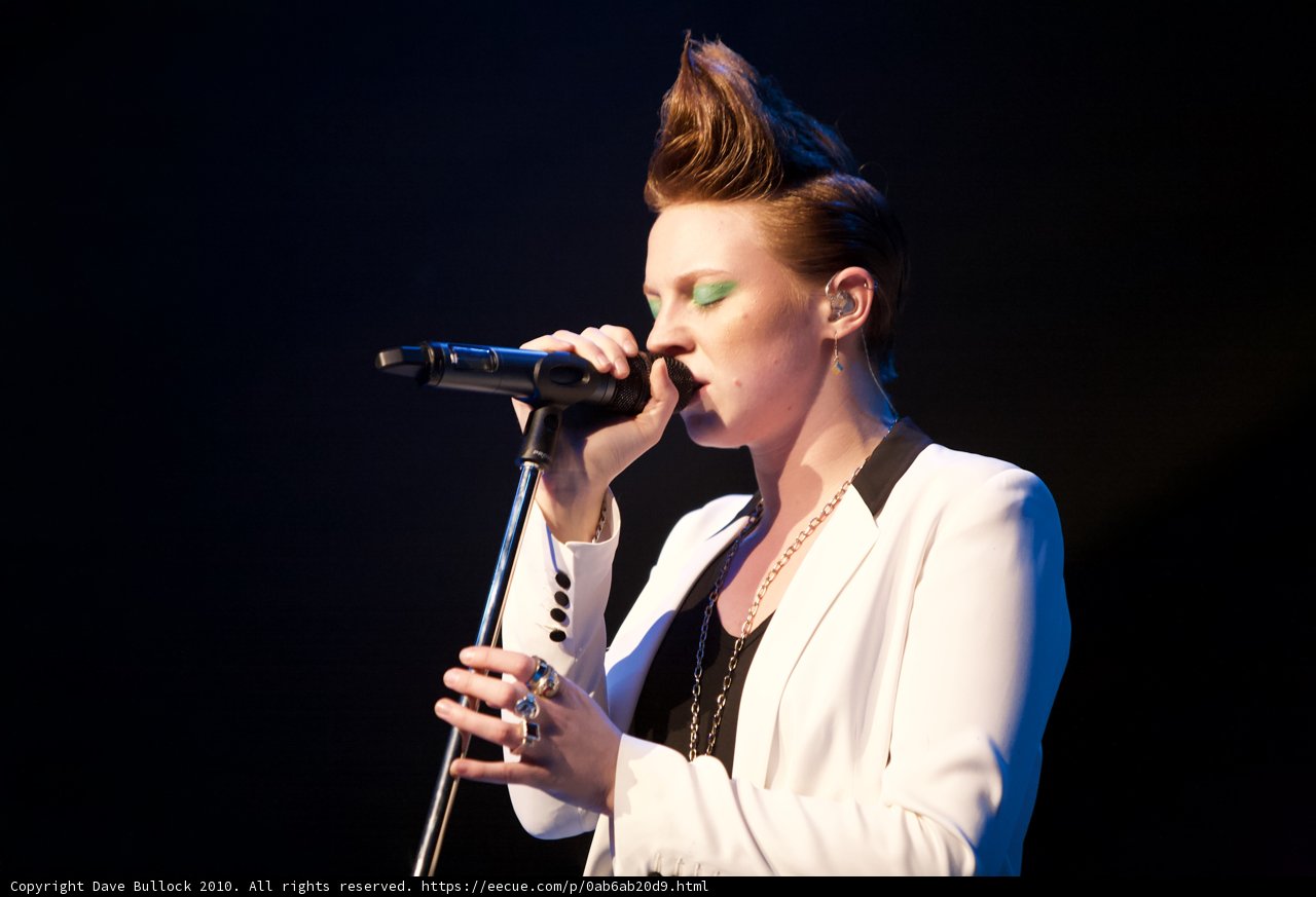 Mohawked Songstress Rocks Cochella Stage