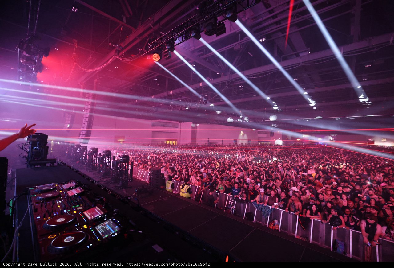 Massive EDM Crowd Ignites Wobbleland Festival 2026