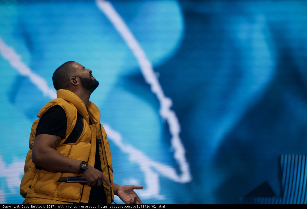 Drake Wows Crowd at 2016 Oscars Performance