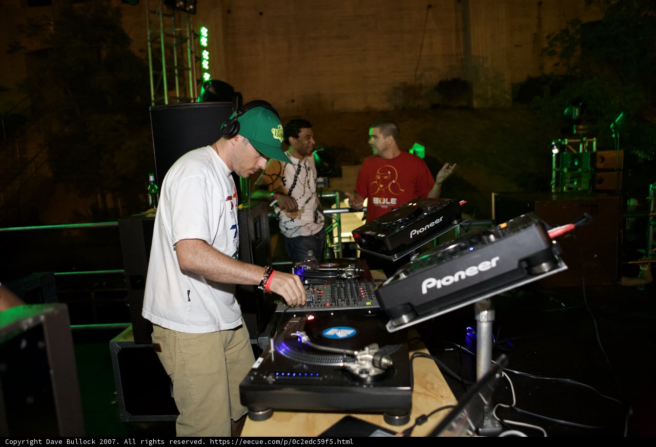 DJ Lenny R's Electrifying Set