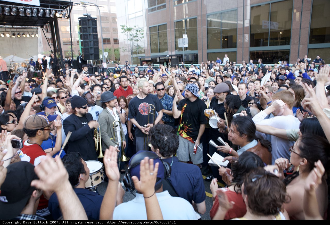Grand Performance of Ozomatli Draws in Excited Crowd