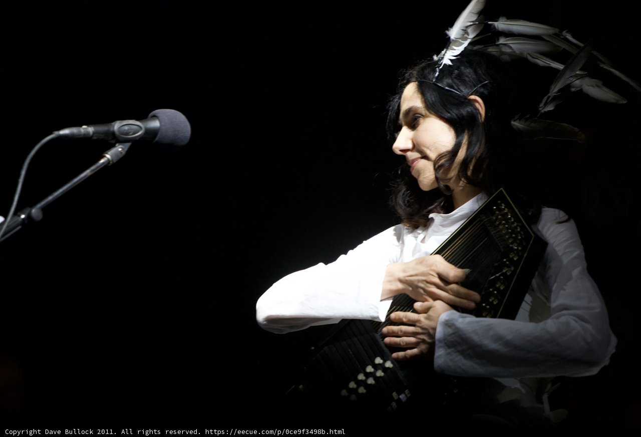 PJ Harvey's Electrifying Solo Performance at Coachella