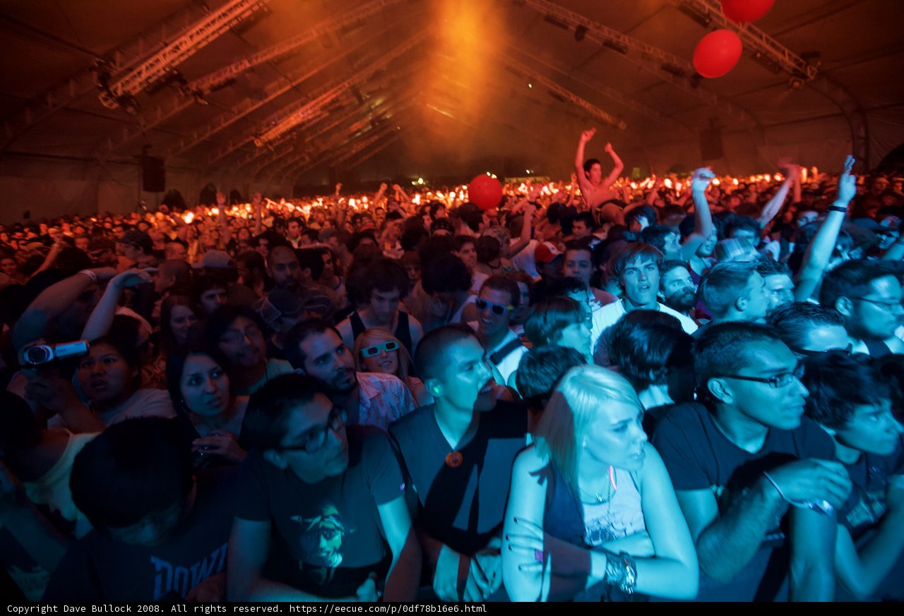 Balloon frenzy at Coachella
