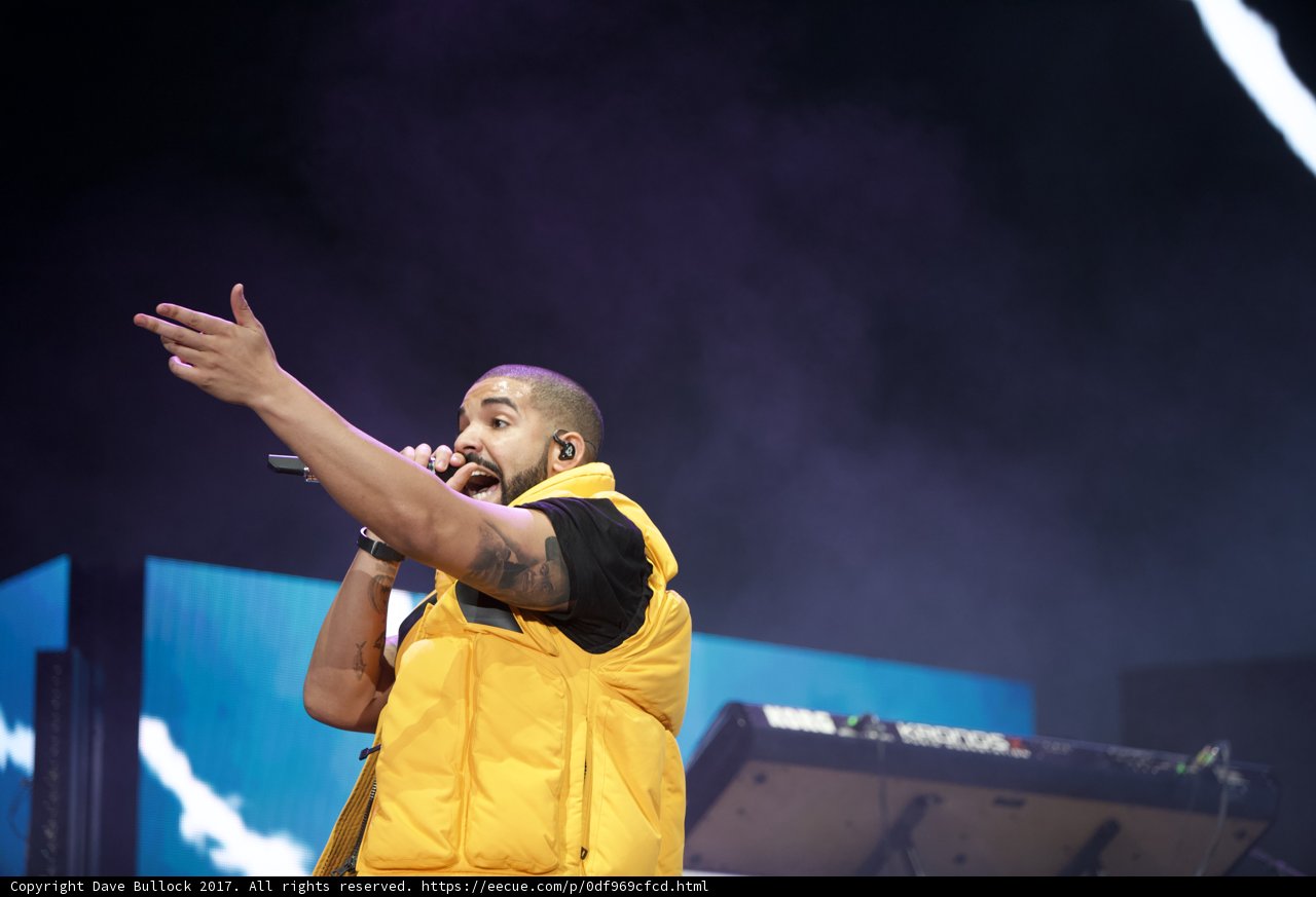 Drake electrifies the O2 Arena