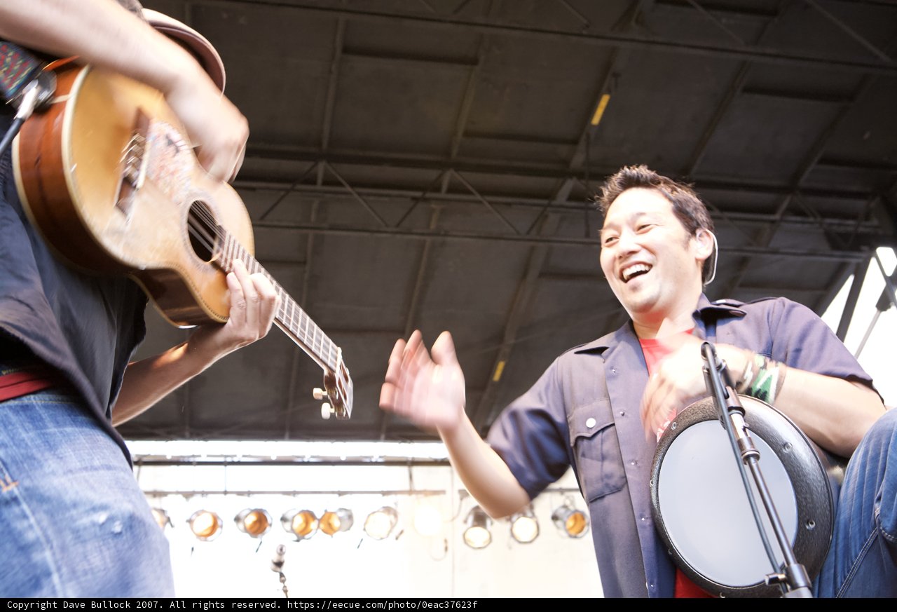 Musical duo playing at Grand Performances Ozomatli