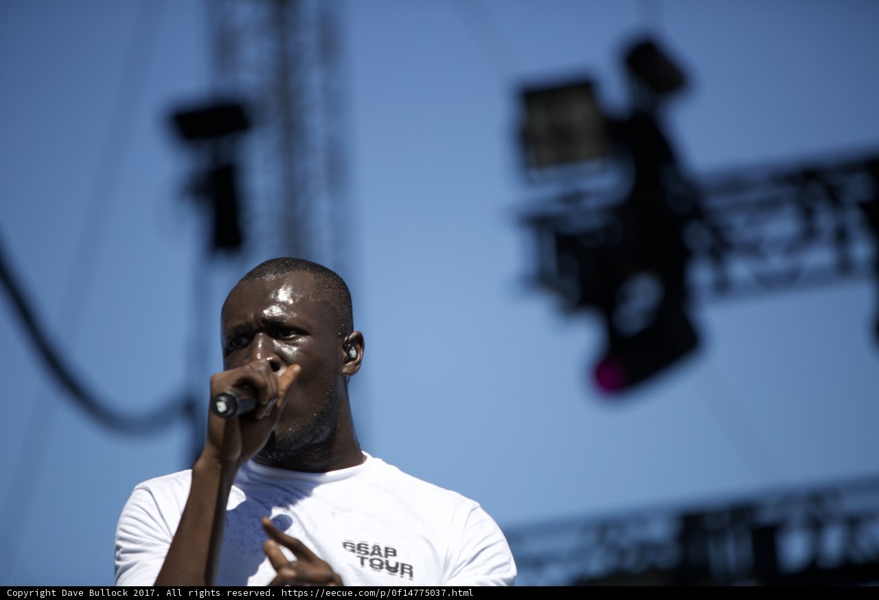 Stormzy rocks Coachella with amazing solo performance!