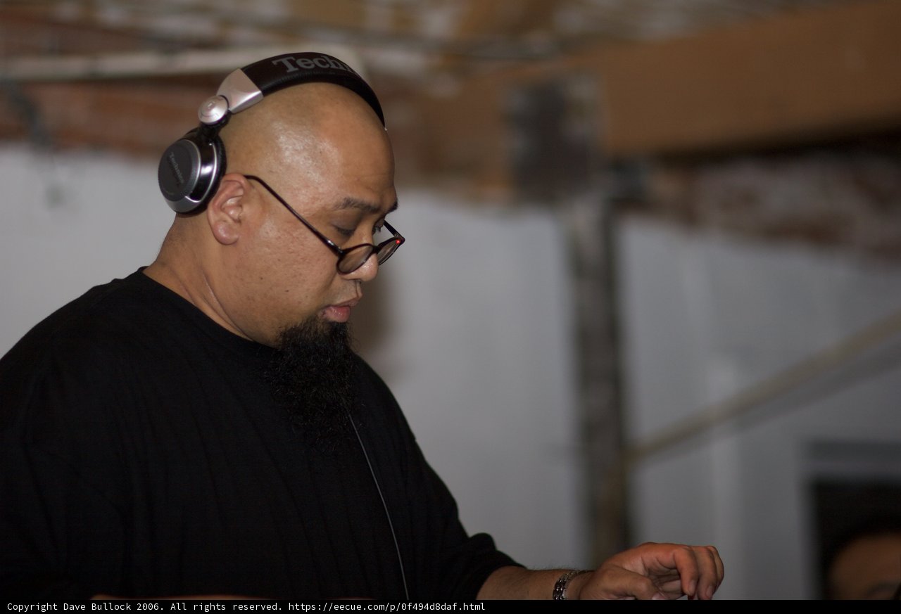 DJ Rhettmatic jamming out in 2006