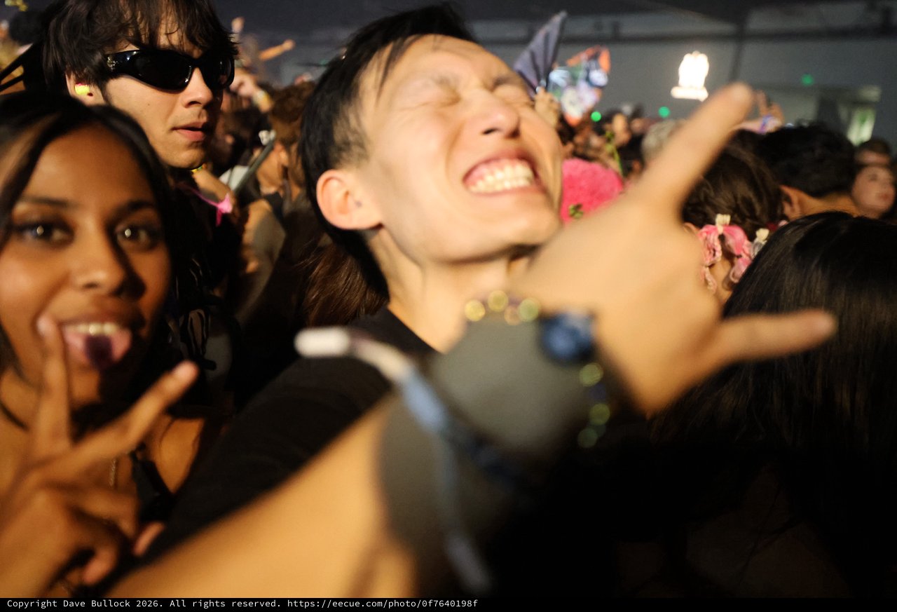 Euphoric Crowd Surges at Wobbleland Festival 2026