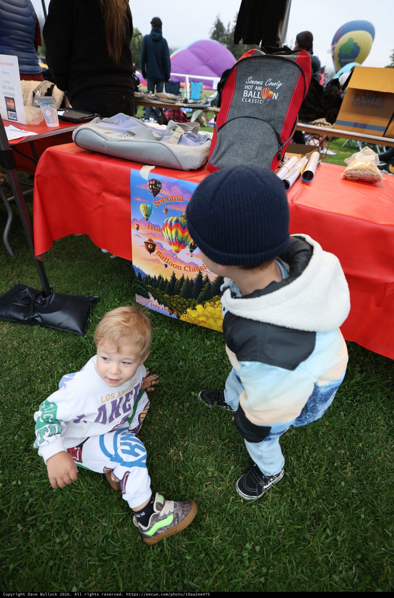 Toddlers Explore the Sonoma Balloon Classic Vendor Booth